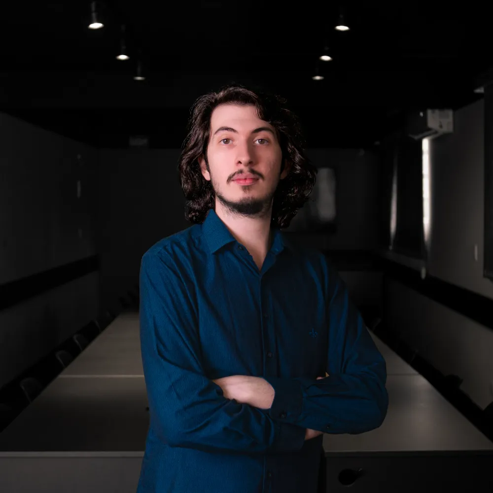 JOÃO VITOR EMMERT MAXIMILIANO